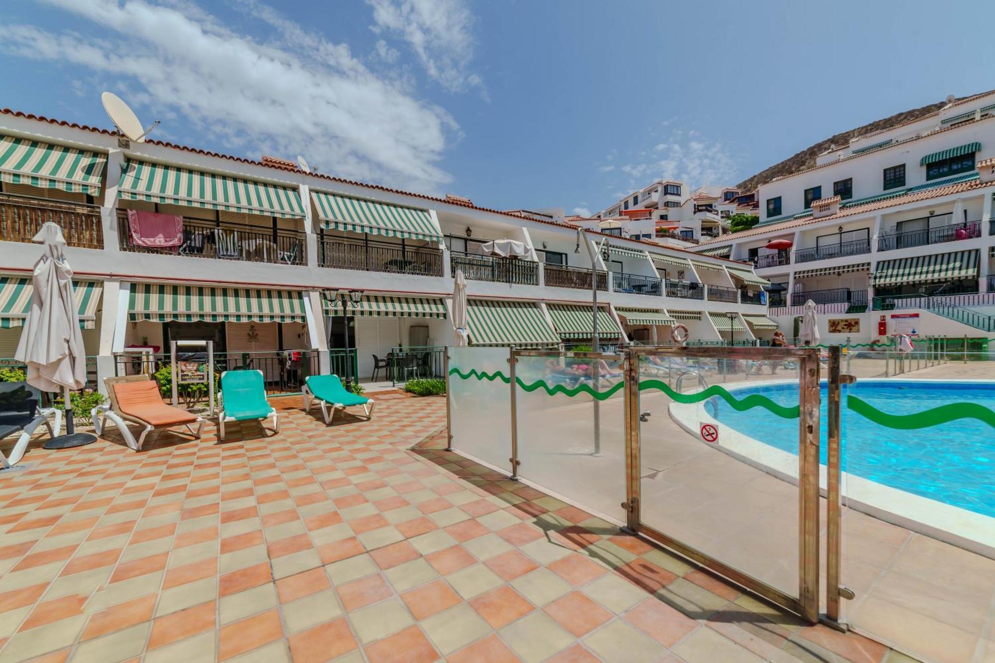 Precioso Y Confortable Apartamento En El Sur Арона Экстерьер фото