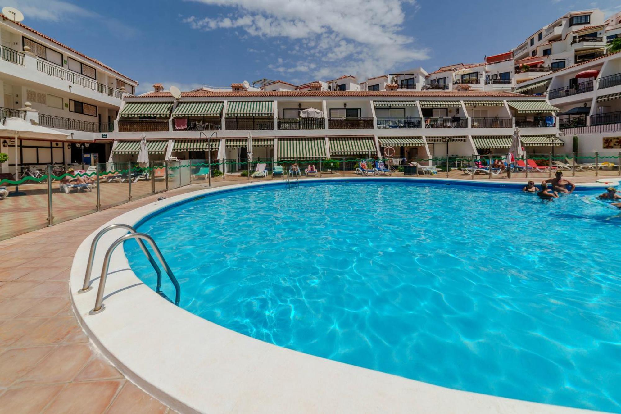 Precioso Y Confortable Apartamento En El Sur Арона Экстерьер фото